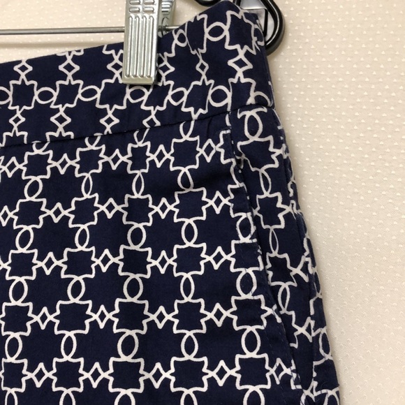 JNY Printed Shorts - Picture 2 of 11